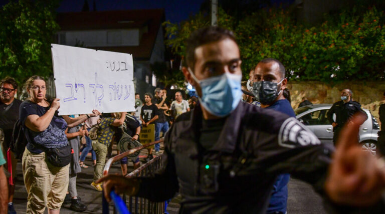 Une doublure argentée de l'agitation politique d'Israël : les voisins de Naftali Bennett peuvent enfin récupérer leurs allées