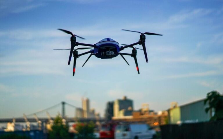 Les drones peuvent-ils rendre NYC plus sûr ?  Une entreprise israélienne, partenaire de Brooklyn, présente une idée au maire