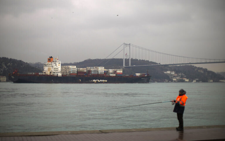 La guerre de la Russie contre l'Ukraine déclenche un "séisme" dans l'industrie mondiale du transport maritime et du commerce