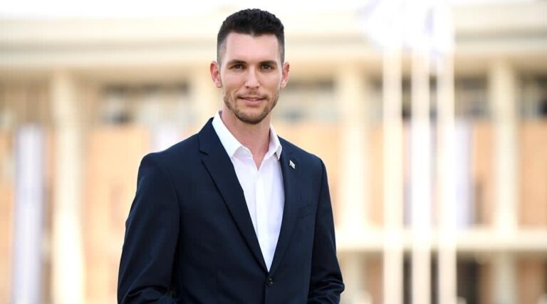 Le vice-ministre israélien des Affaires étrangères cherche à courtiser les progressistes, mais la politique israélienne fait obstacle