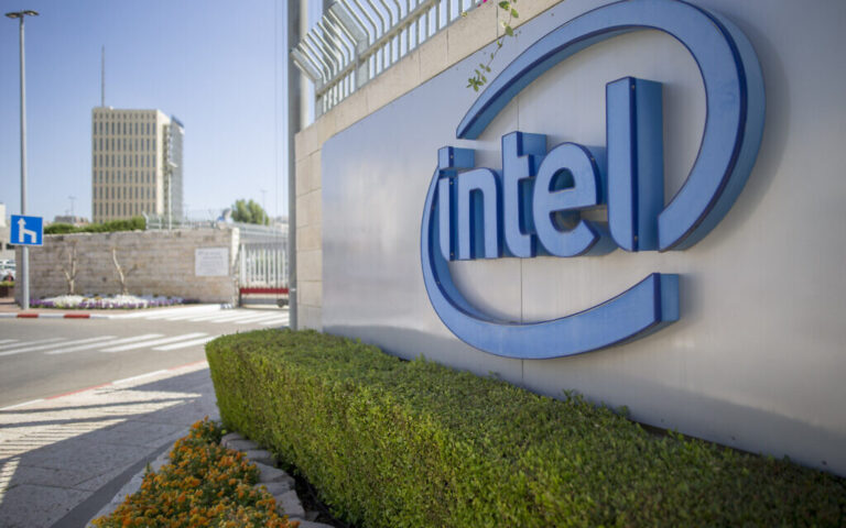 Intel va racheter la société israélienne Tower Semiconductor pour 5,4 milliards de dollars