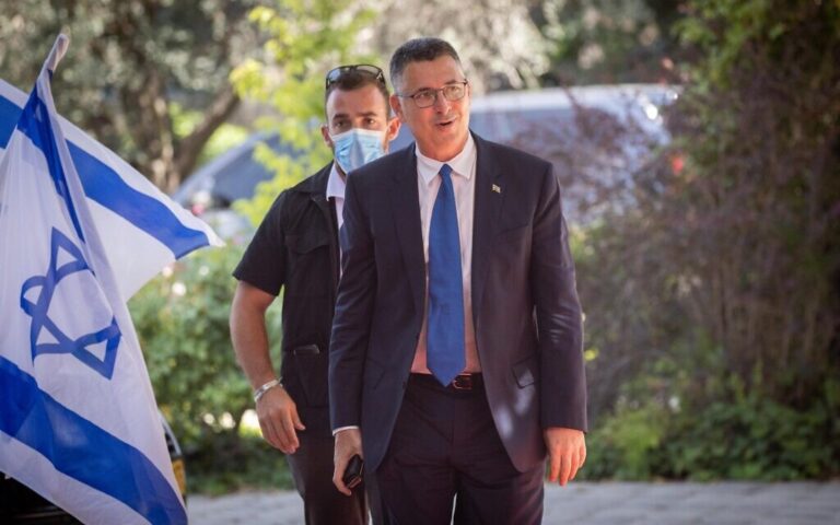 Justice Minister Gideon Sa'ar arrives at the President's Residence in Jerusalem, for a group photo of the newly sworn in Israeli government, on June 14, 2021. (Yonatan Sindel/Flash90)