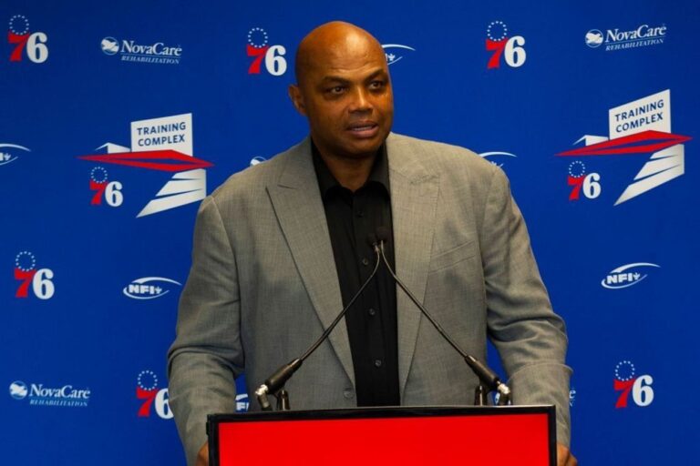 Charles Barkley interpelle des personnalités sportives noires et des célébrités pour antisémitisme
