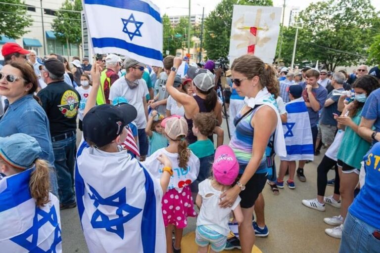 Comment les parents et les rabbins parlent aux enfants de la montée des attaques antisémites