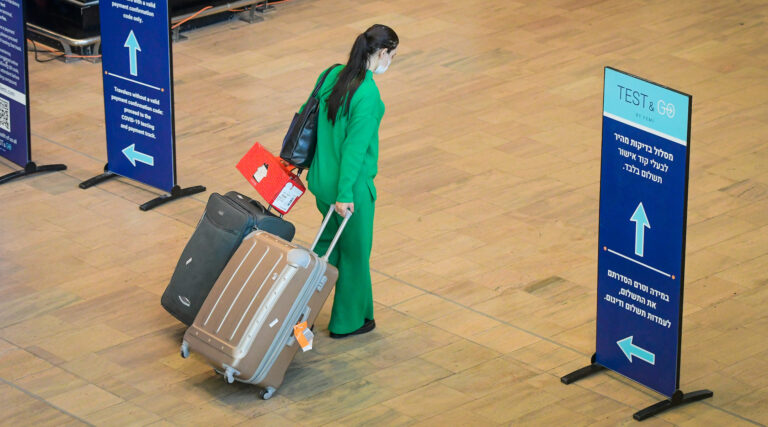 Israël pourrait interdire les voyages aux États-Unis alors que le personnel du consulat de New York est victime de la dernière vague de COVID