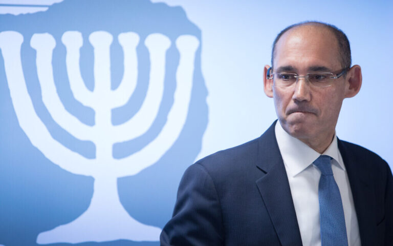La Banque d'Israël signale une prochaine hausse des taux d'intérêt, citant une économie forte
