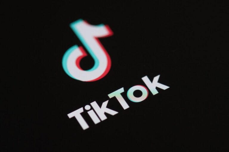 L'antisémitisme sur TikTok a grimpé de 912% selon une nouvelle étude.  Mais est-ce exact ?
