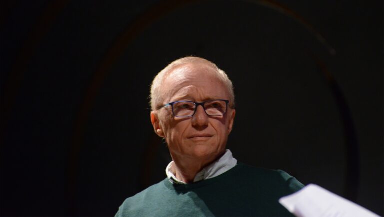 L'auteur israélien David Grossman suggère que l'occupation israélienne est devenue "l'apartheid"