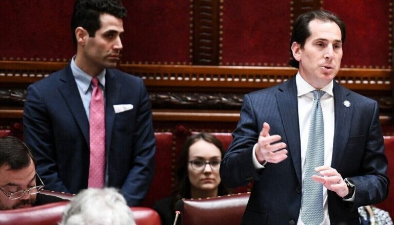 Le conseil que le comédien Mel Brooks a donné à son petit-neveu Todd Kaminsky, qui se présente actuellement pour le comté de Nassau DA