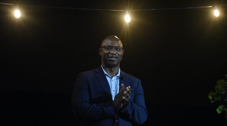 Le représentant de New York, Jamaal Bowman, retire son soutien aux accords d'Abraham