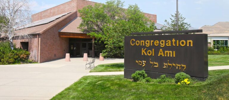 Une entreprise de l'Utah impliquée dans un scandale d'antisémitisme fait un don "qui change la donne" à la synagogue locale