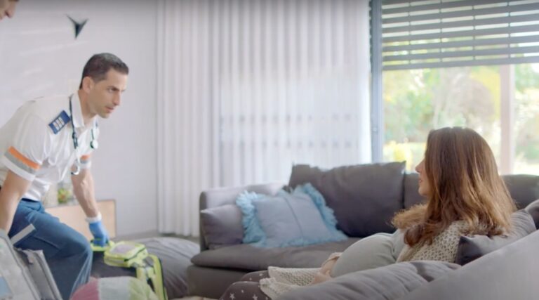 Avec un nouveau service paramédical à domicile, le service national d'ambulance d'Israël devient le pionnier de la télémédecine