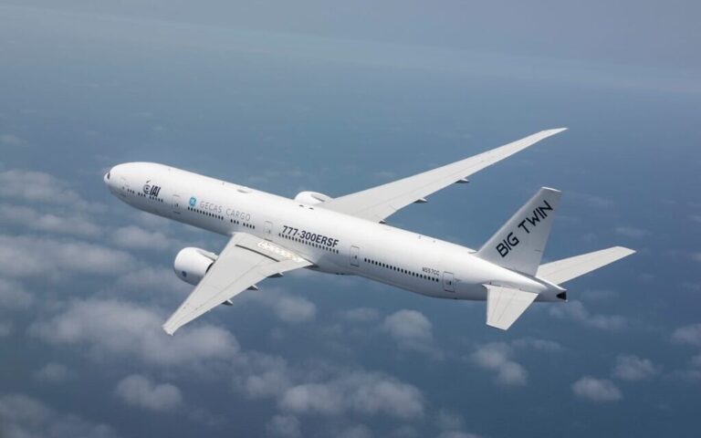 IAI signe un accord avec la compagnie aérienne Emirates pour convertir les avions de passagers en cargo