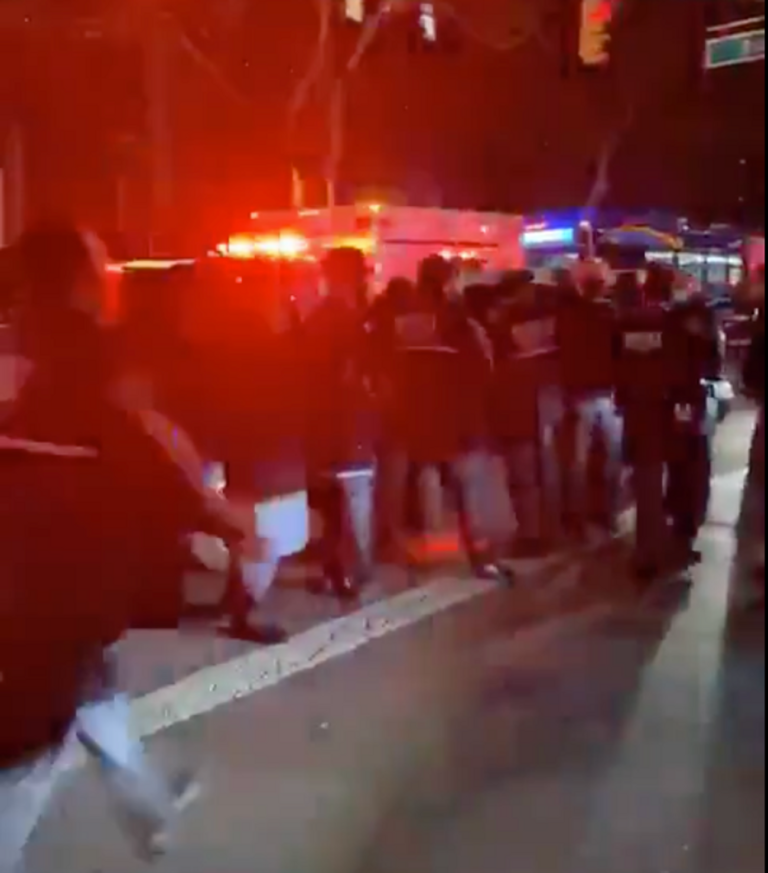 2 personnes arrêtées pour avoir prétendument arraché des masques faciaux à des Juifs à Brooklyn