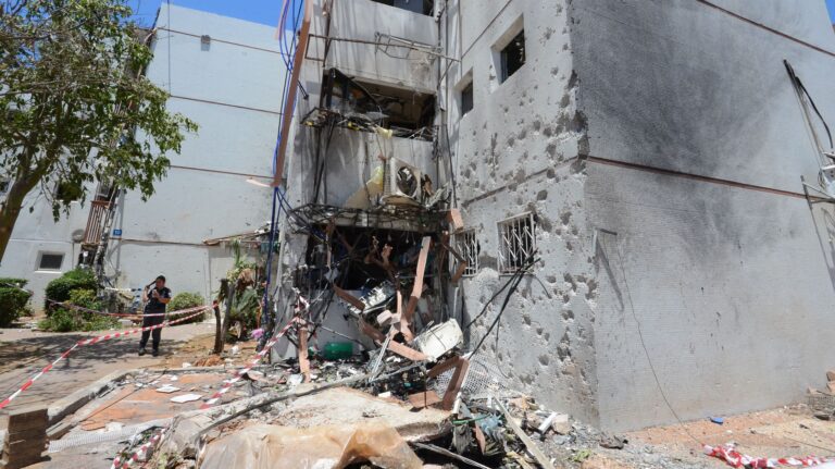 Biden exprime son soutien à un cessez-le-feu alors que les combats en Israël et à Gaza se poursuivent