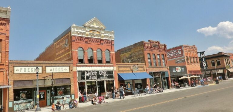 Des dépliants antisémites laissés devant des maisons dans une petite ville du Montana