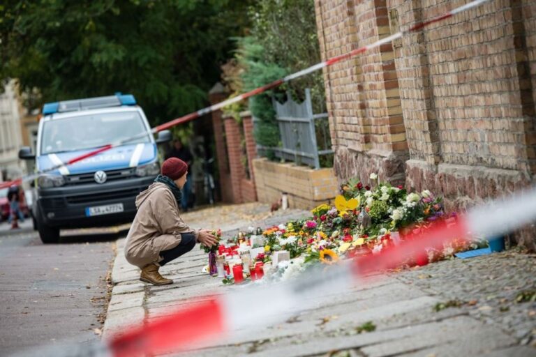 L'Allemagne lance une enquête sur la réponse de la police à l'attaque meurtrière d'une synagogue