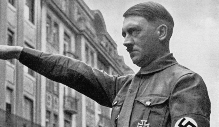La synagogue du Michigan tapissée d'affiches d'Hitler