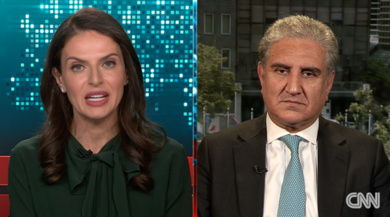 Le ministre pakistanais des Affaires étrangères déclare sur CNN qu'Israël a des "poches profondes" et contrôle les médias