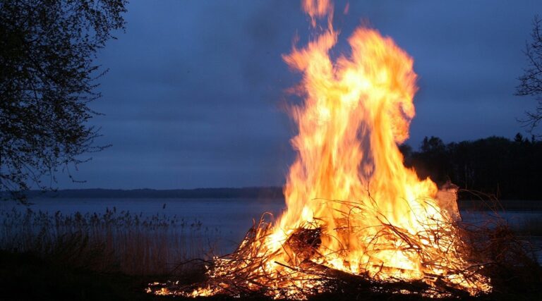Les Israéliens ont transformé Lag b'Omer en un parti national.  Voici comment ils célèbrent.