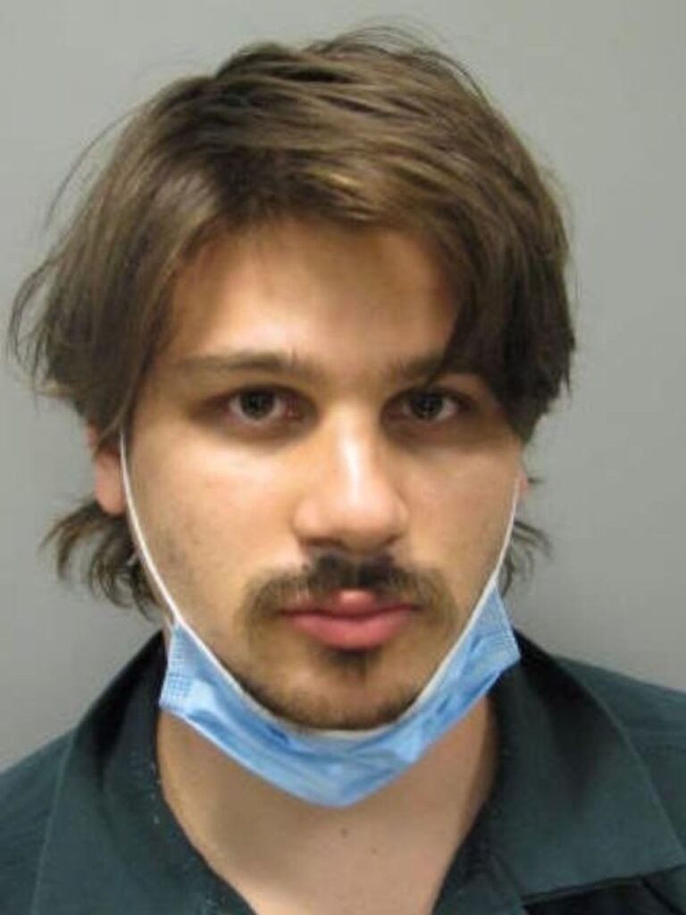 Police : un sataniste qui a tenté d'incendier une église est à l'origine de l'incendie criminel d'une synagogue du Maryland