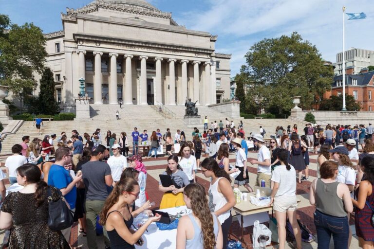 Un décret de Trump testé alors qu'un étudiant poursuit l'université de Columbia pour discrimination antisémite