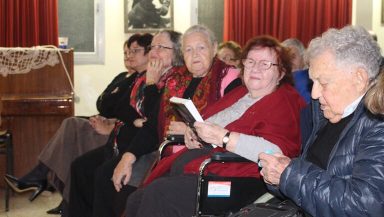 Yitzhak Arad, partisan qui a dirigé le musée israélien de l'Holocauste pendant des décennies, décède à 95 ans