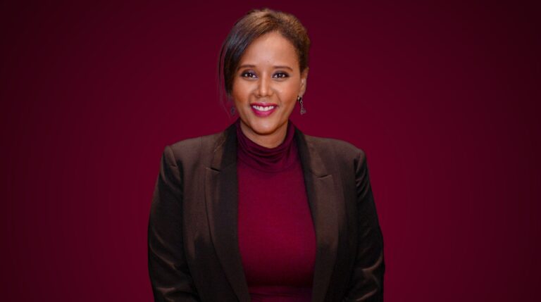 Le premier membre du cabinet noir d'Israël connaît la lutte pour l'aliyah.  C'est pourquoi elle a maintenu l'immigration ouverte pendant COVID.