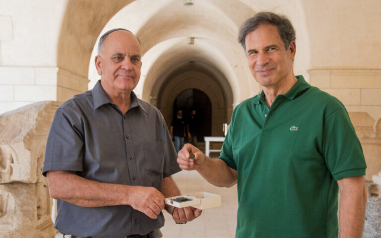 Un astronaute israélien emmènera dans l'espace une pièce de monnaie de la révolte de Bar Kochba vieille de 1 900 ans