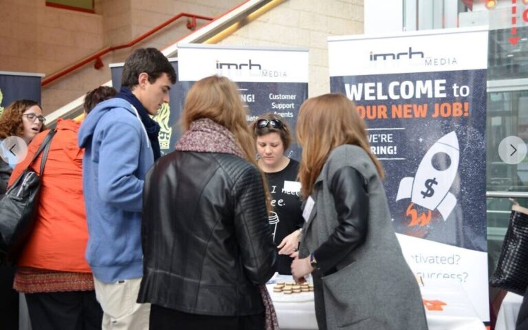 2 «immigrants idéalistes» nord-américains accusés de fraude de près de 50 millions de dollars