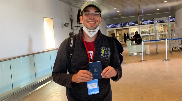 L'immigration américaine en Israël se maintient en 2020 malgré la pandémie, et l'intérêt augmente