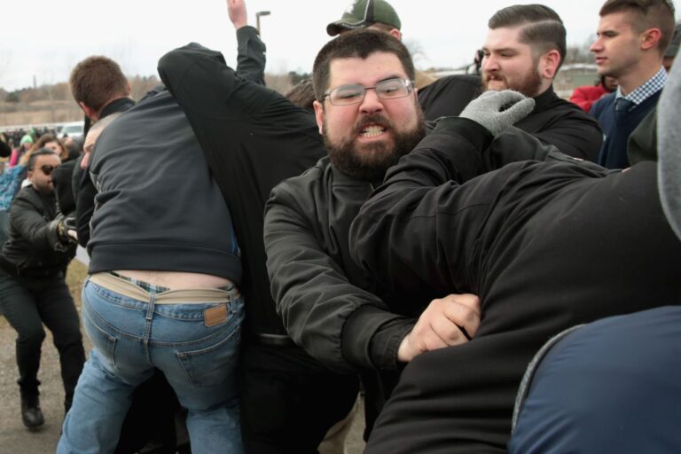 Chaque incident antisémite extrémiste suivi par ADL a été perpétré par des suprémacistes blancs, selon Org