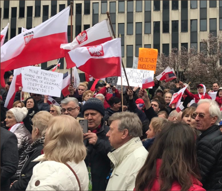 Des nationalistes polonais utilisent une rhétorique antisémite lors d'une manifestation à New York