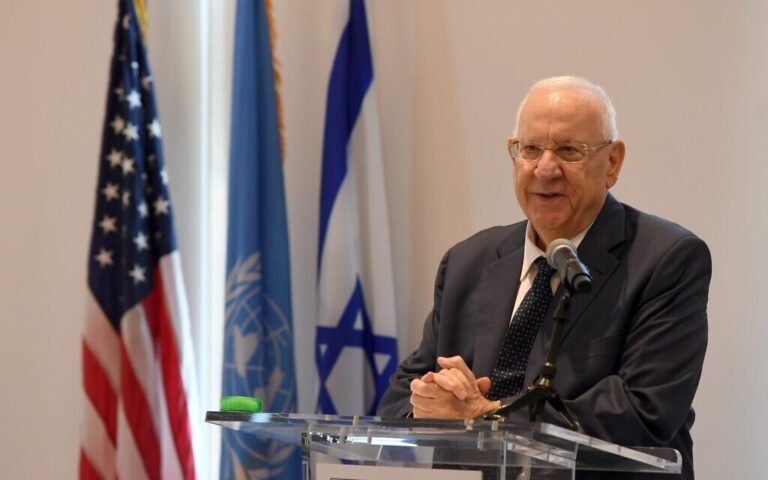 L'ancien président Rivlin serait sur le point de rejoindre l'entreprise technologique "Smart Road"