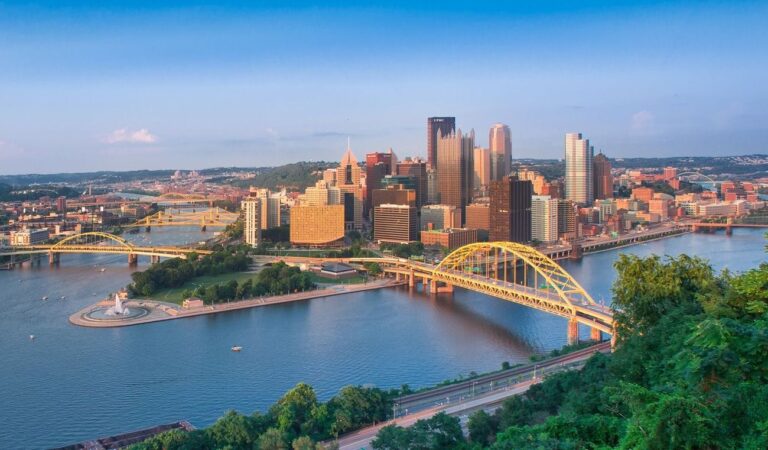 Le directeur d'un restaurant de Pittsburgh viré pour une publication antisémite sur Facebook