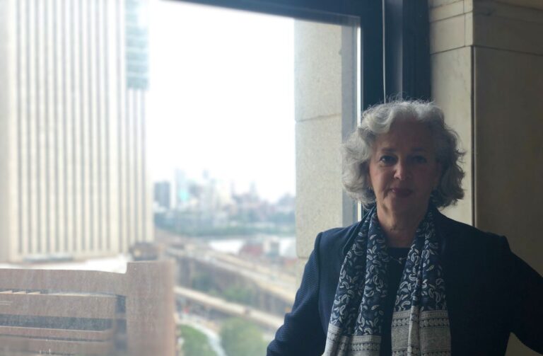 Le nouveau chef des crimes haineux de New York est une femme juive qui combat le sectarisme - en ligne et IRL