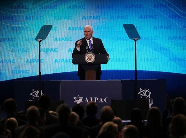 Mike Pence : les démocrates ont été « cooptés » par les antisémites