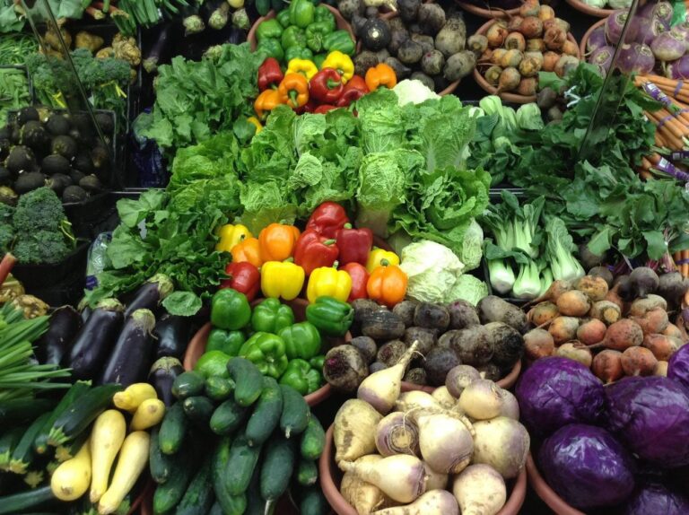 Un employé d'un magasin d'aliments naturels arrêté après avoir harcelé un collègue juif