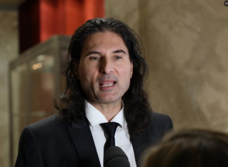 Un journaliste canadien négationniste de l'Holocauste condamné à la prison