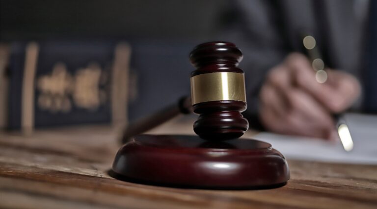 Un rabbin de Brooklyn qui s'est enfui en Israël pour échapper à des accusations d'agression sexuelle en 2010 a été extradé vers les États-Unis