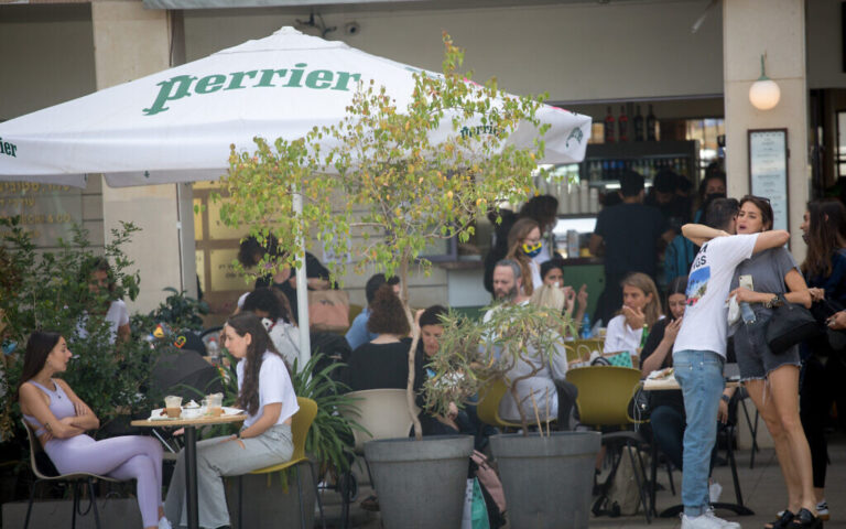 Bénéficiant d'allocations chômage, les jeunes Israéliens choisissent de ne pas retourner travailler