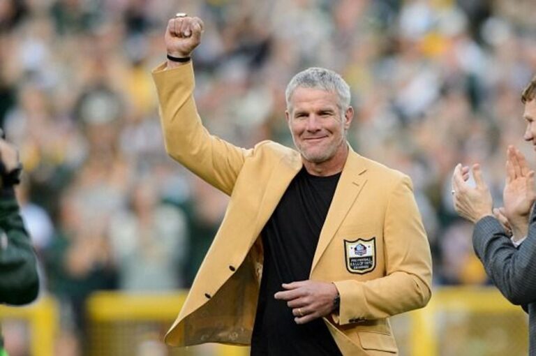 Brett Favre dupé pour enregistrer des messages antisémites