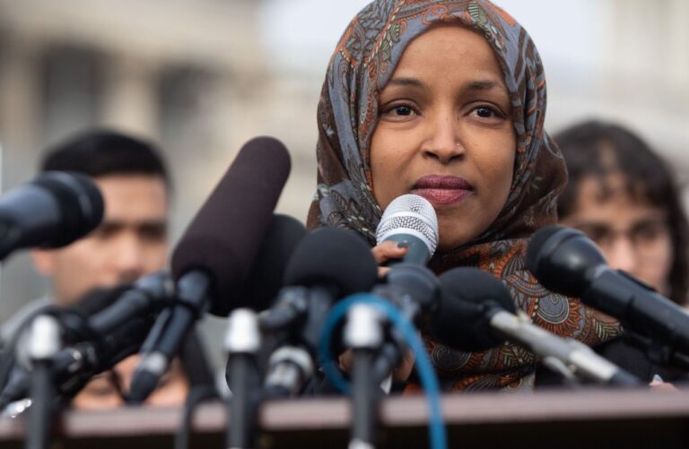 Je suis noir et juif.  Le tweet d'Ilhan Omar - et le contrecoup - me déchire
