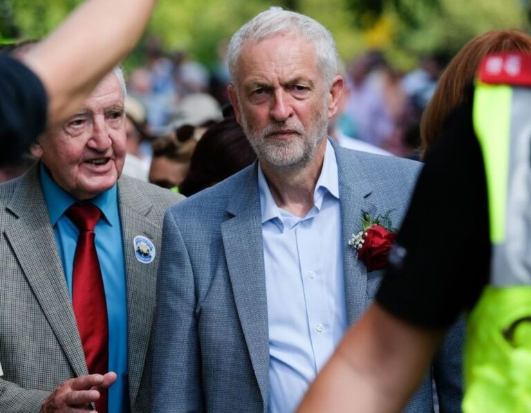 Jeremy Corbyn allume les Juifs