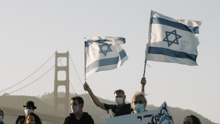 Les Israéliens aux États-Unis se joignent aux manifestations anti-Netanyahu alors que de vastes rassemblements ont lieu chez eux