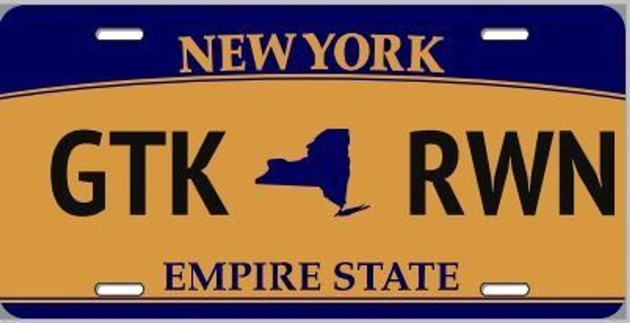 New York DMV invalidera la plaque d'immatriculation antisémite