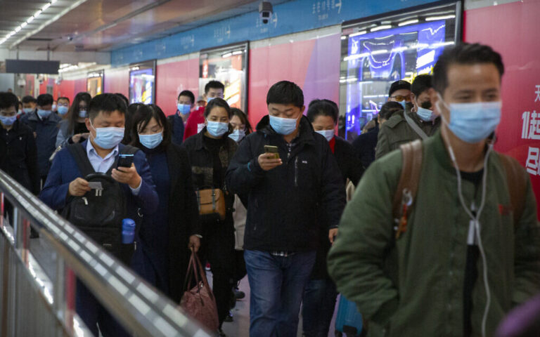 Les obsédés du téléphone portable grincent des dents et perdent le sommeil – étude israélienne