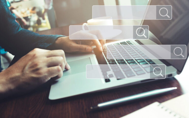 Les données de recherche sur le Web et l'aide d'Israël signifient que l'Angleterre peut attraper tôt les pics de COVID