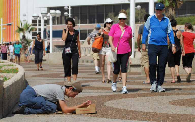 La pandémie va aggraver la pauvreté et les inégalités déjà élevées en Israël, selon un rapport