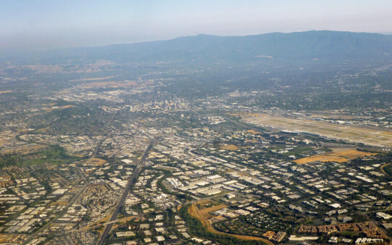 Les stars de la technologie quittent la Silicon Valley alors que la pandémie inaugure le passage au travail à distance